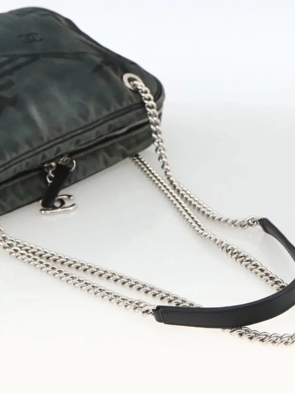 CHANEL Chain Shoulder Bag Canvas Black Silver CC Auth bs33649